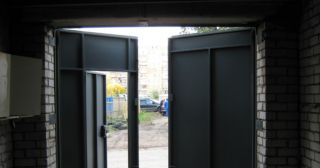 Купить гаражные ворота распашные Когалым, цена от 3860 руб.